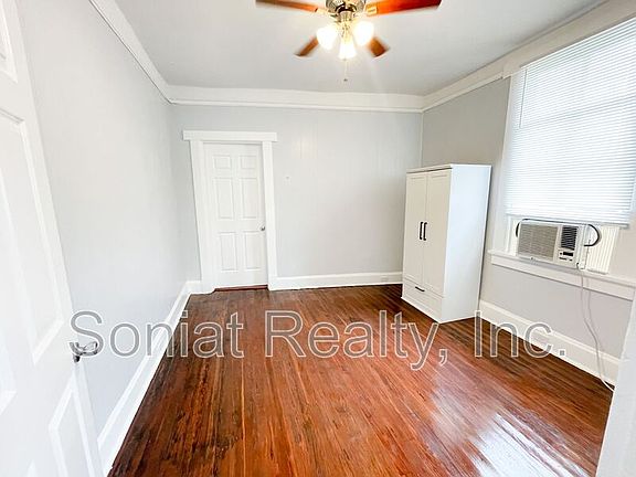 3rd image of 654 S Rendon St