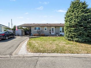 1402 Jamison Ave, Ottawa, ON K1E 1J5