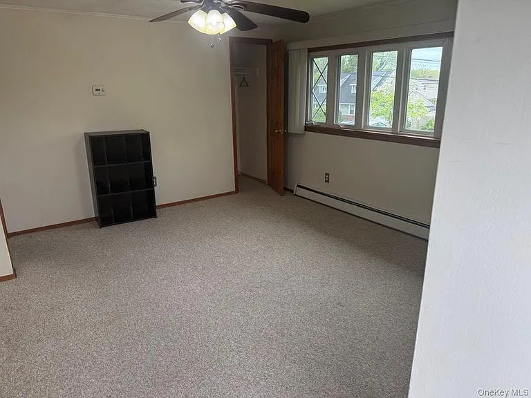175 Wickfield Ln — Photo 6