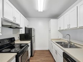 1000 Continentals Way #212, Belmont, CA 94002