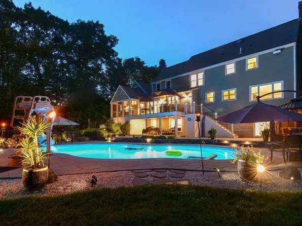 1 Peppercorn Rd, Hopkinton, MA 01748