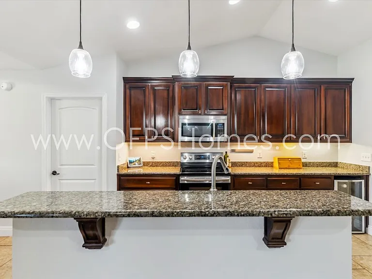 8170 Tavira St — Photo 13