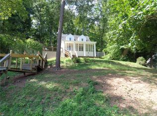 137 Lake Shore Dr, Cross Lanes, WV 25313