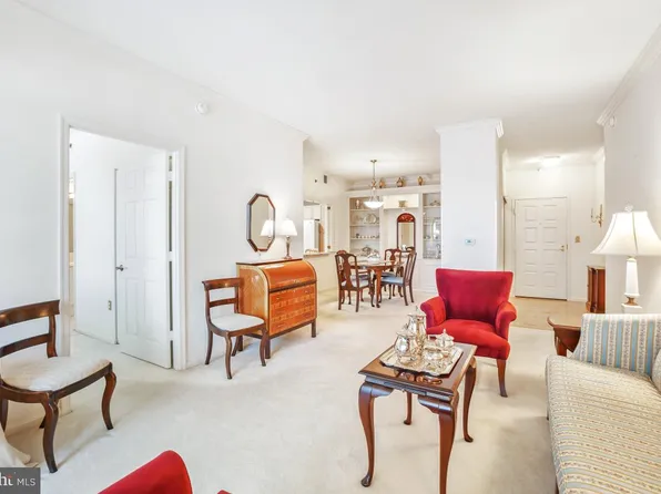 3210 N Leisure World Blvd APT 618, Silver Spring, MD 20906