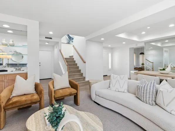 909 Muirfield Dr, Newport Beach, CA 92660