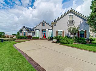 5925 Oak Leaf Ct, Conroe, TX 77304