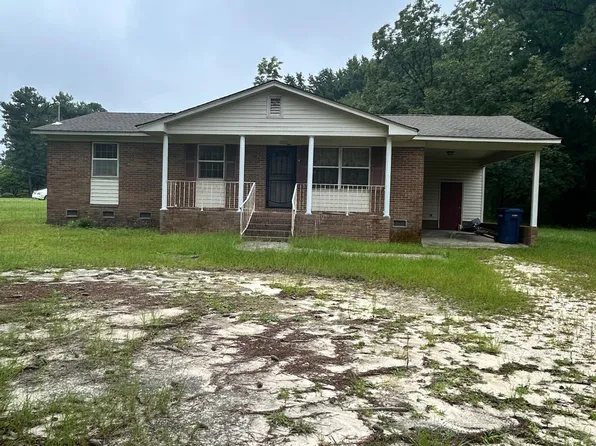2001 Carr Creek Dr, Sanford, NC 27332