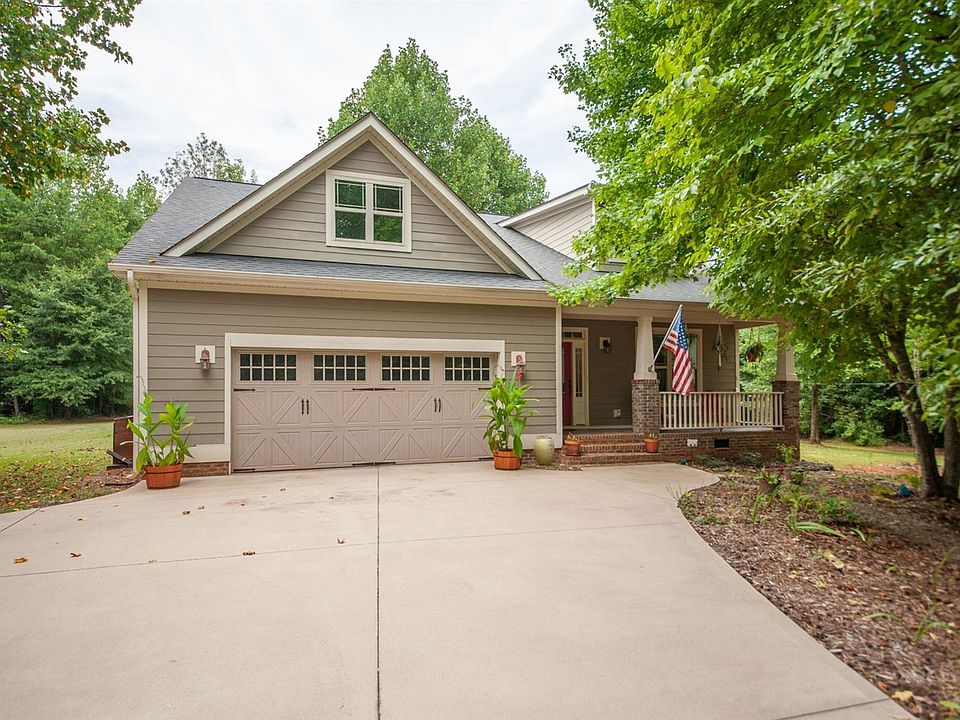 1st image of 250 Boyd Dr