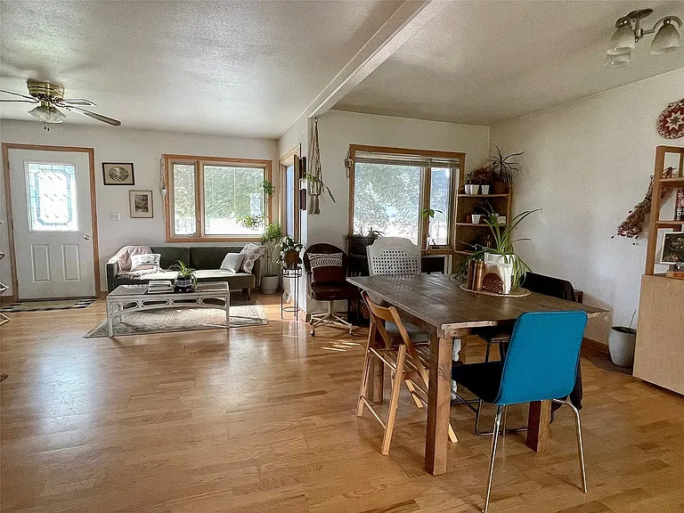 406 W 3rd Ave — Photo 12