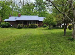 290 High St, Red Boiling Springs, TN 37150