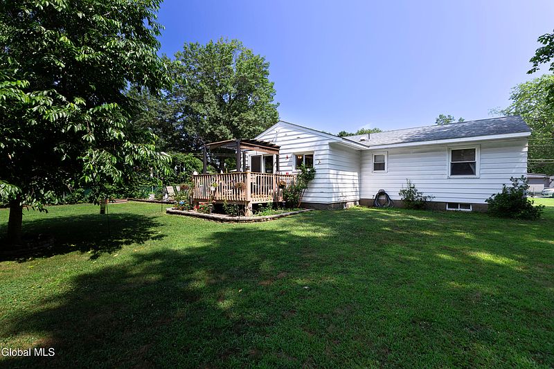 4th image of 16 Stonewood Drive