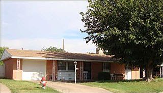 1st image of 609 S Pine Ave