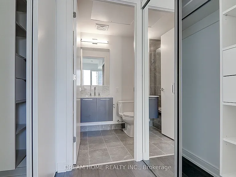 3 Gloucester St #1913 — Photo 21