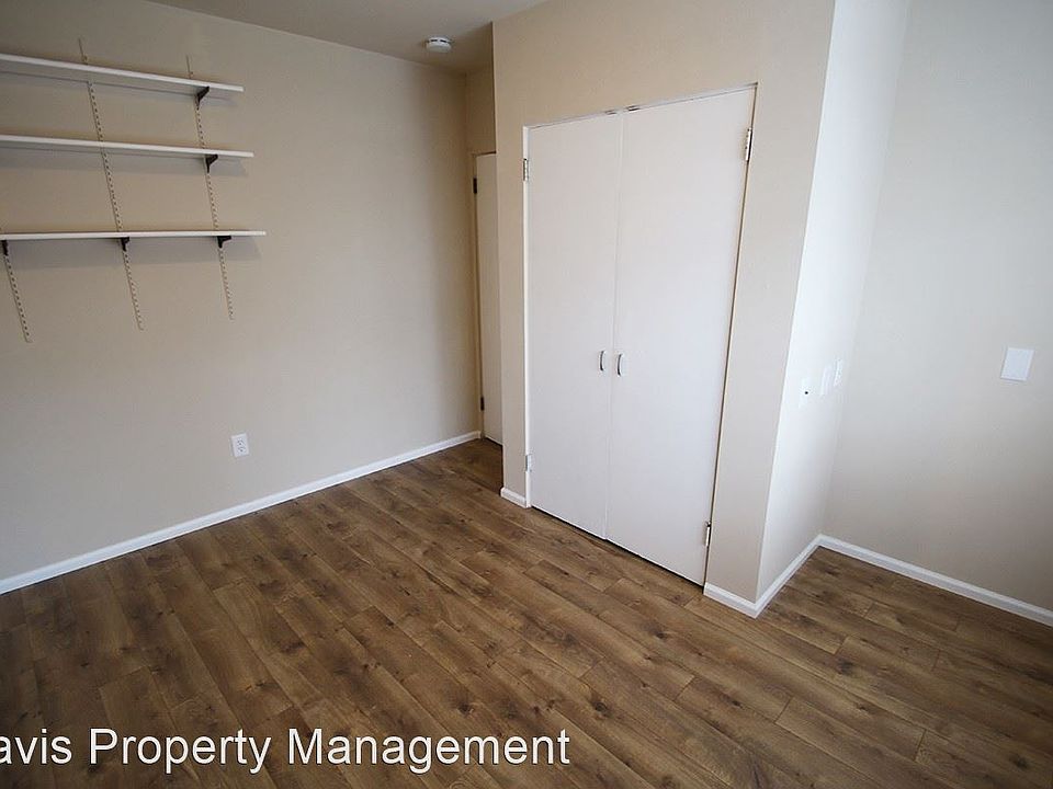 1st image of 4528 20th Ave NE #15