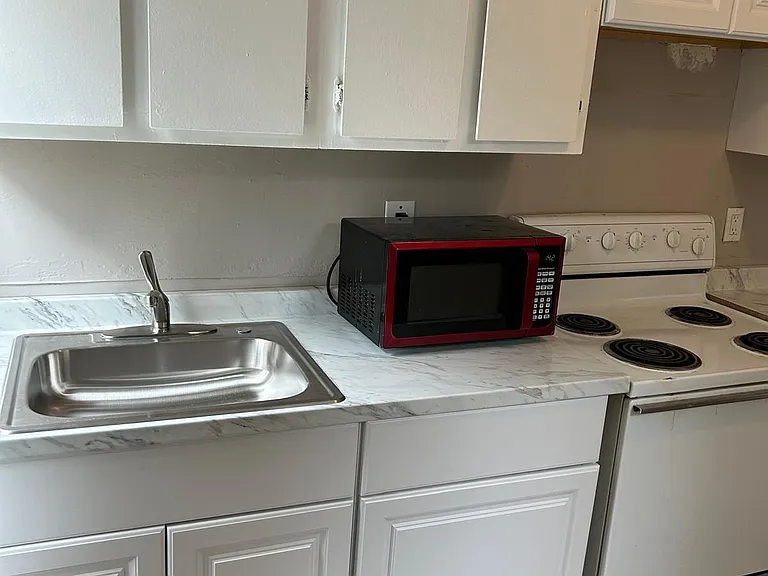 258 Mill St #3 — Photo 4