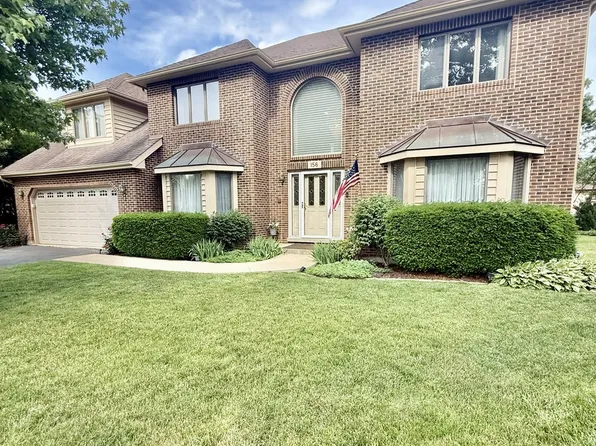 156 Elizabeth Ct, Wood Dale, IL 60191