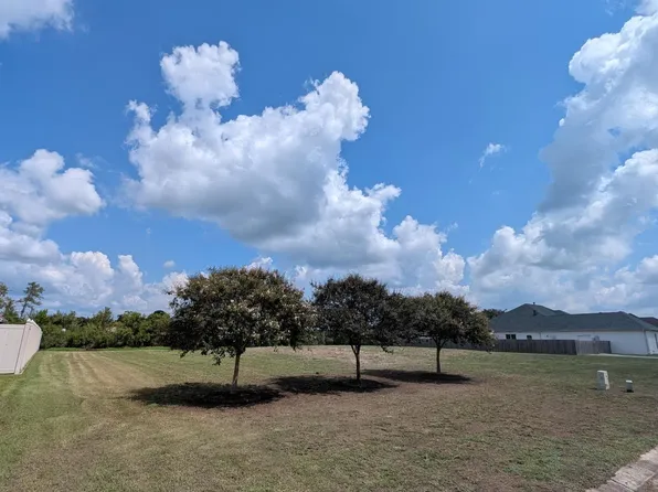 Oak Harbor Dr, Morgan City, LA 70380