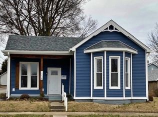 1004 E Vantrees St, Washington, IN 47501