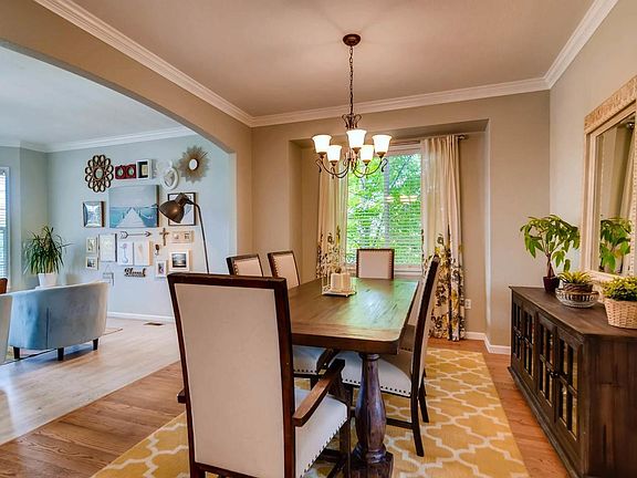 Entertain in your dining area
