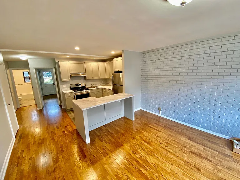 Stonelea Pl — Photo 3