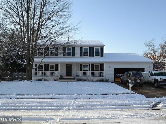 5th image of 111 Laura Anne Dr