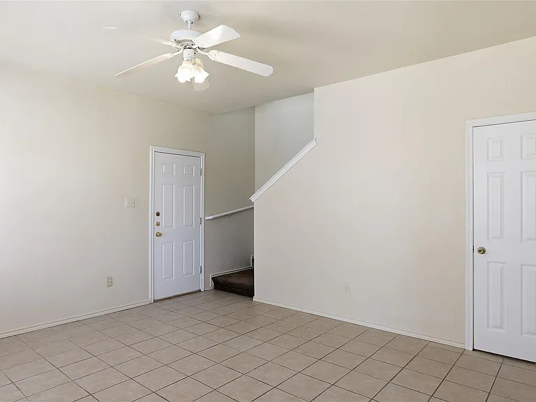 885 Sagewood Trl — Photo 12