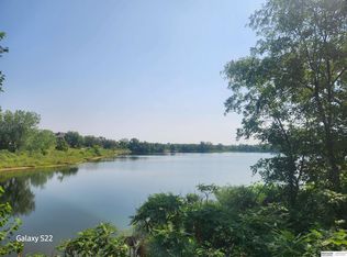 6008 Sun Lake Dr, Plattsmouth, NE 68048