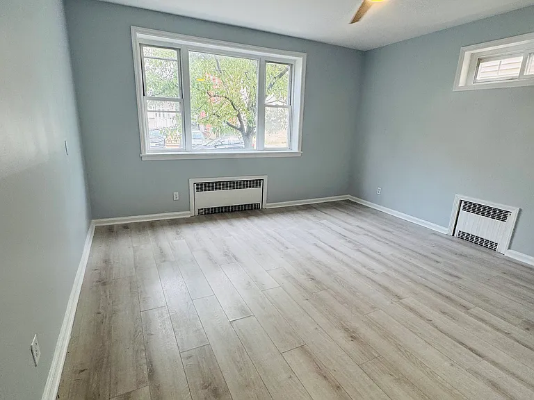 704-706 N 6th St #1L — Photo 6