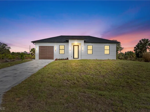 927 Norfolk Ave S, Lehigh Acres, FL 33974