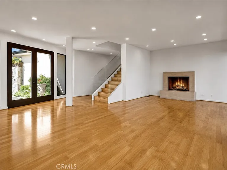 1326 Skyline Dr — Photo 11