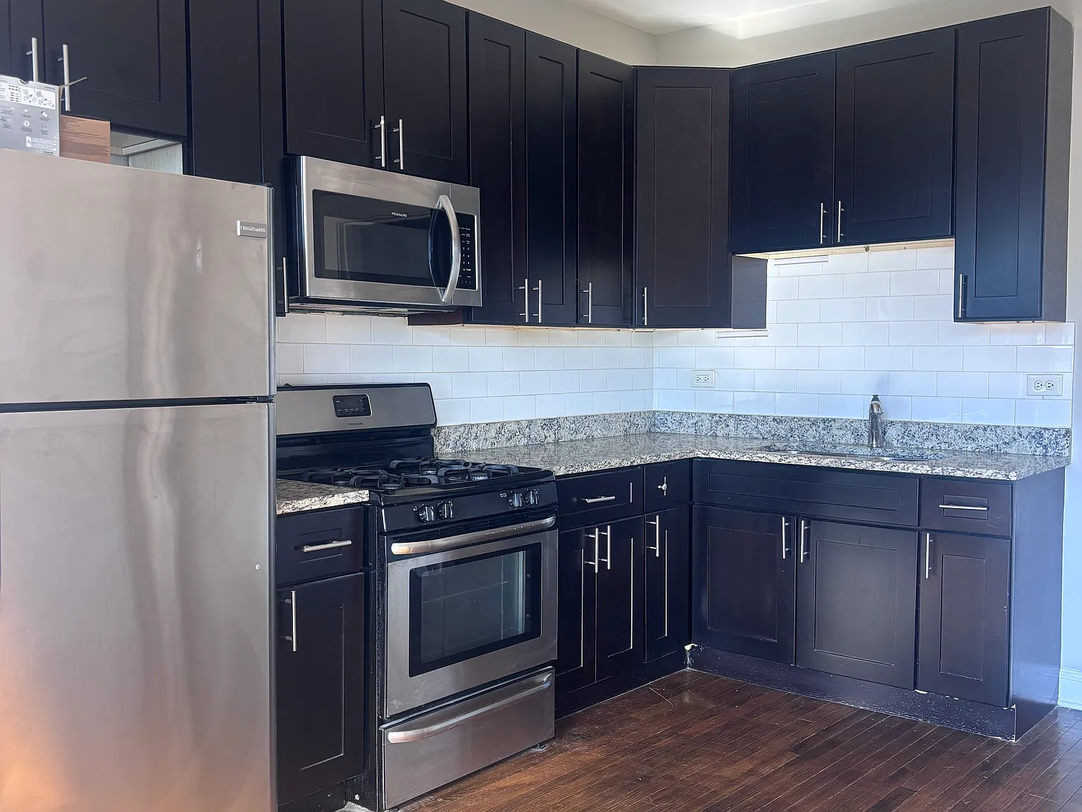 5107 W Montrose Ave — Photo 2