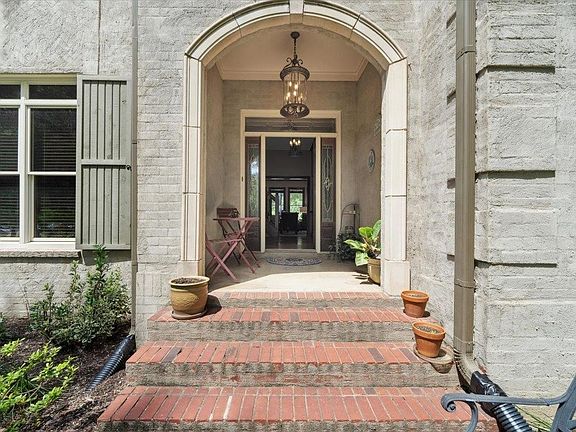4th image of 565 Spring Manor Cv S