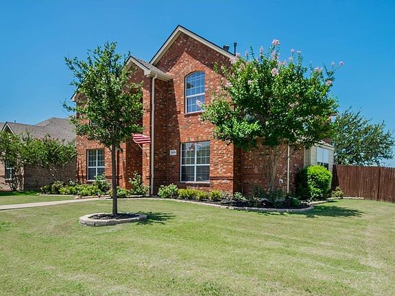 3rd image of 10379 Balsam Dr