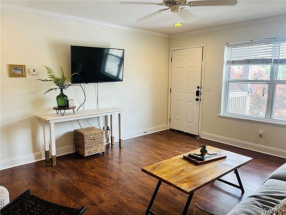 3rd image of 210 15th St E APT 2
