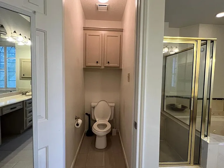 6990 Oakwood Park — Photo 13