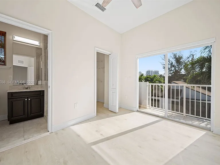 2951 Virginia St — Photo 8