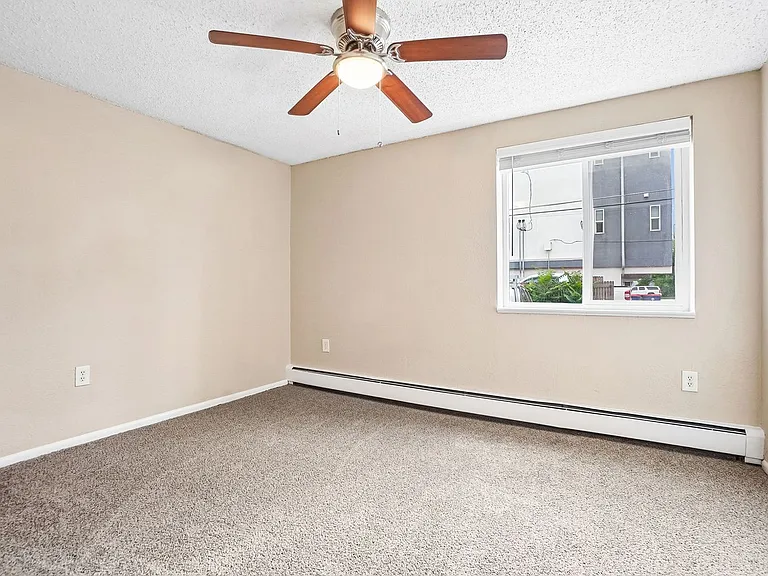 Knollwood and Tanglewood Apartments — Photo 48