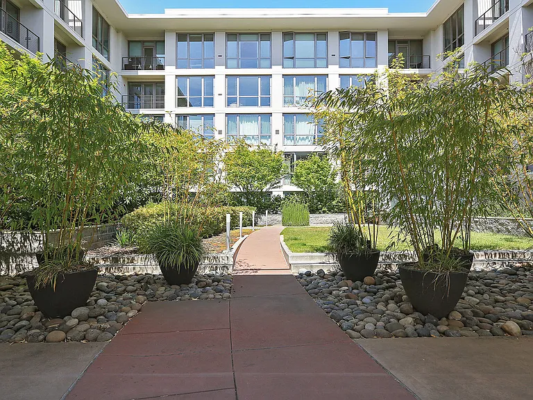 255 Berry St #701 — Photo 18