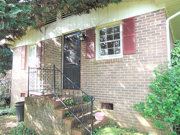 3rd image of 113 Sunset Ln