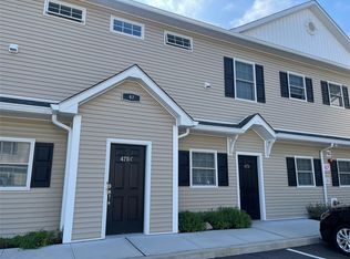 47 Park Ave APT D, Amityville, NY 11701