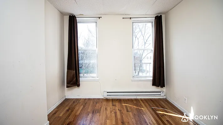 Rented by Nooklyn NYC LLC | media 7