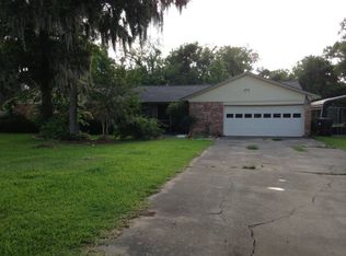 872 County Road 687, Angleton, TX 77515