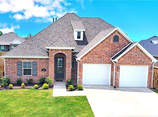 2008 W Gilligan Ave, Rogers, AR 72758