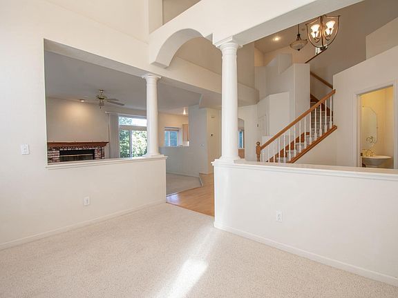 3rd image of 1213 Black Oak Court