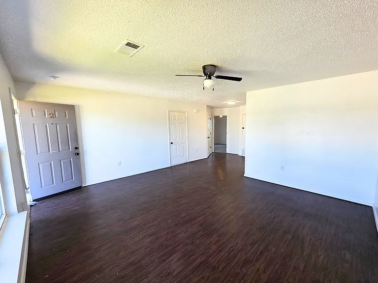 3501 SW Victoria Pl #2 — Photo 5