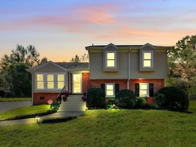 301 Red Roan Pl — Photo 15