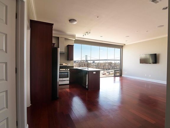 4th image of 800 N Delaware Ave APT 814