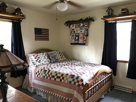 spare bedroom