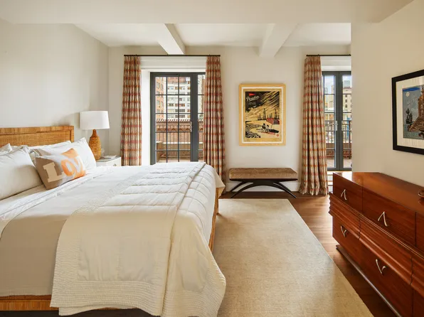 160 West 12th Street image 9 of 16