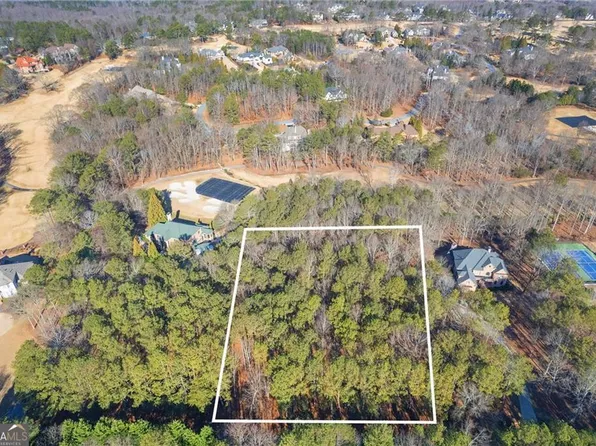 5063 Legends Dr, Braselton, GA 30517